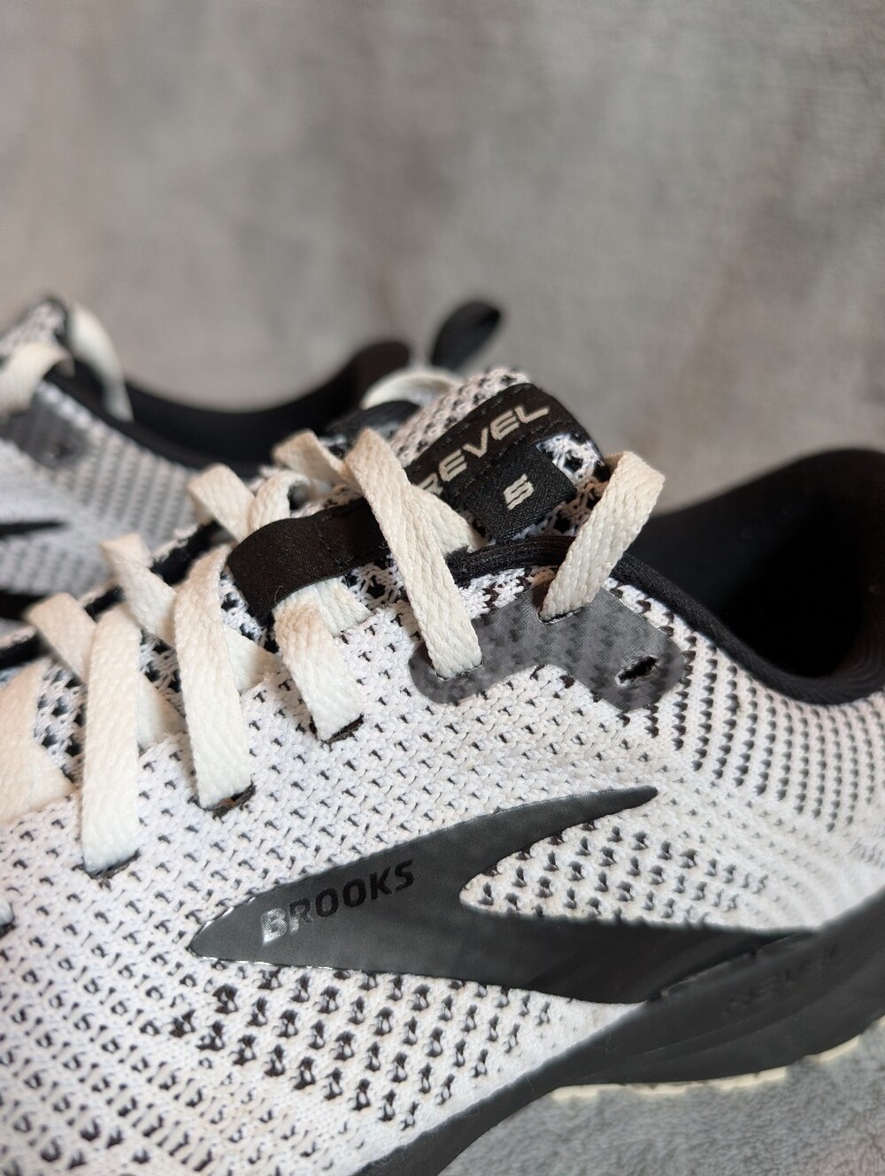 Brooks Lightweight Breathable Running Shoes - White/Black - Picture 2 of 5